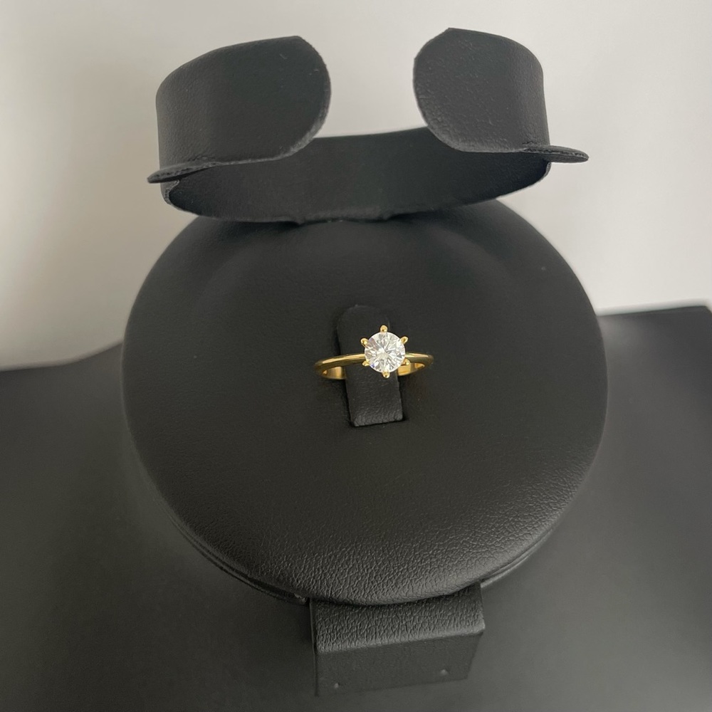 Six-Prong Round Solitaire Cut Russian Simulant